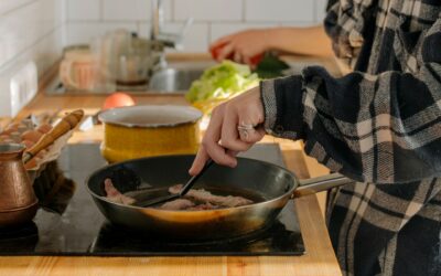 Poêles anti-adhésives : Ce que vous devez savoir sur les polluants éternels et comment faire les bons choix
